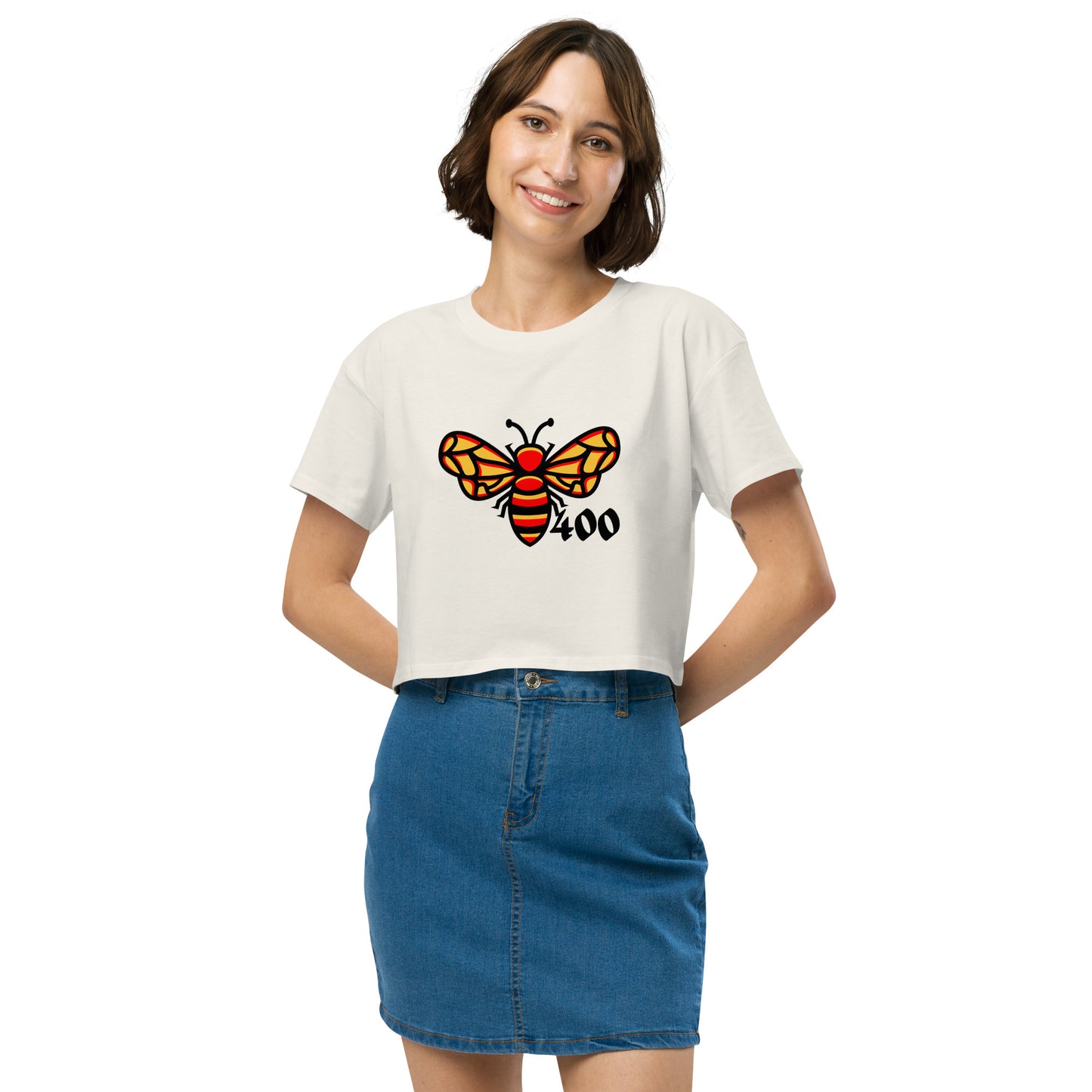 BEIGE & WHITE 400 x YG HIVE BUMBLE BEE CROPPED TEE